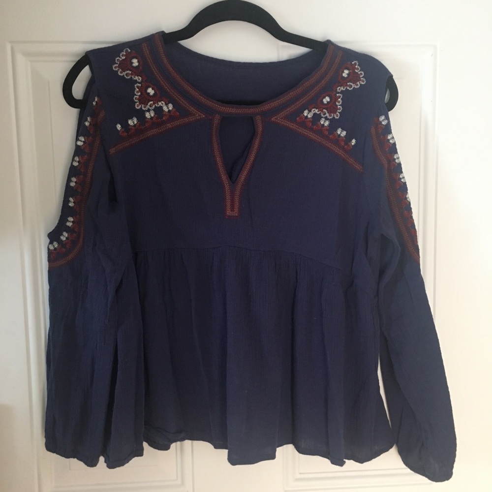 Cold shoulder shein top